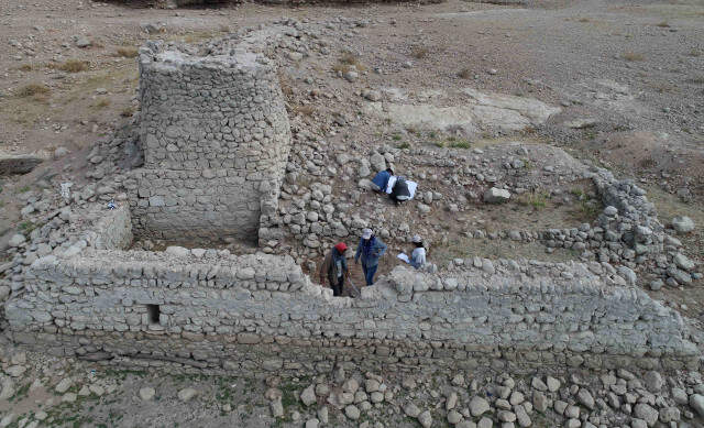 Diyarbakır'da 2 Bin 600 Yıllık Tarihin İzleri Ortaya Çıkarılacak Diyarbakır'da 2 Bin 600 Yıllık Tarihin İzleri Ortaya Çıkarılacak