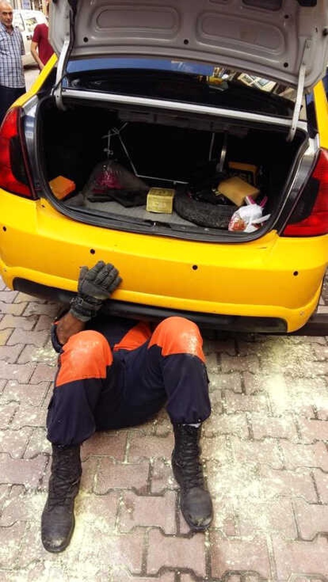 Ticari Taksiye Giren Yılan, Taksiciye Korku Dolu Anlar Yaşattı