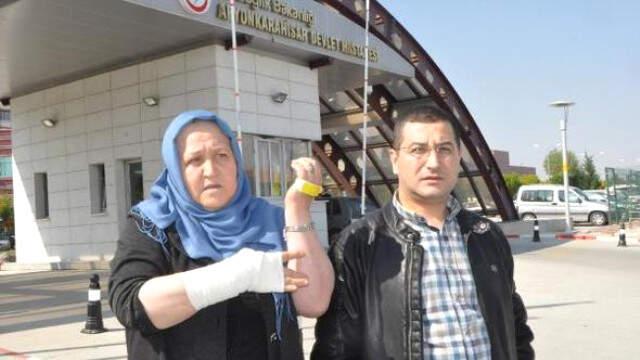 Anne ve Oğlu, Muayene İçin Gittikleri Hastanede Doktor Tarafından Darp Edildiğini İddia Etti