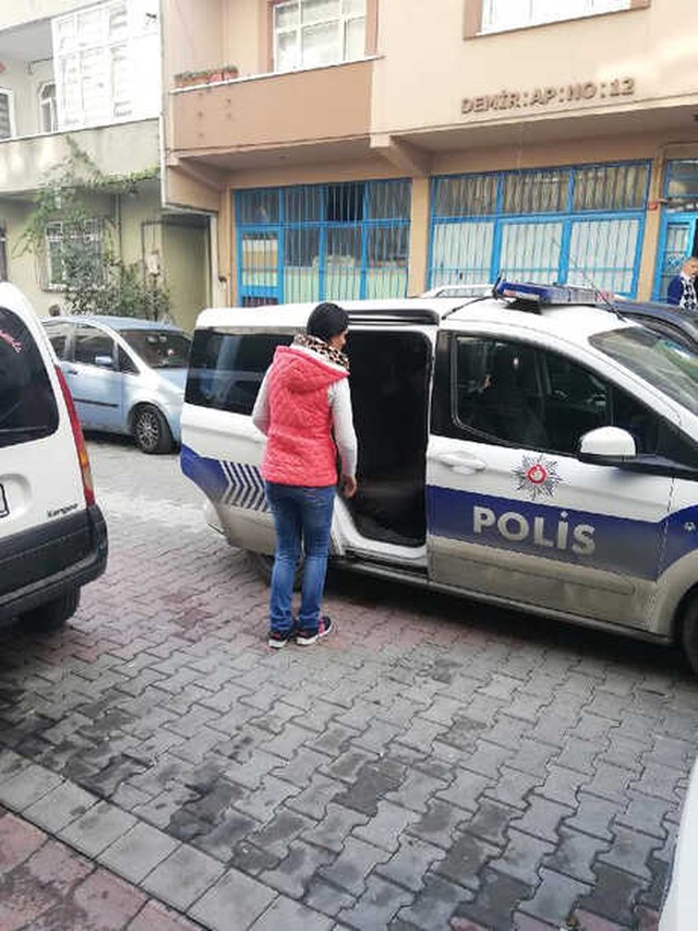 14 Yaşındaki Kız Çocuğu, Anne Şiddetinden Kaçarken Balkondan Düştü