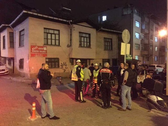 Eski Sevgilisini Yeni Sevgilisiyle Gören Genç Çılgına Döndü