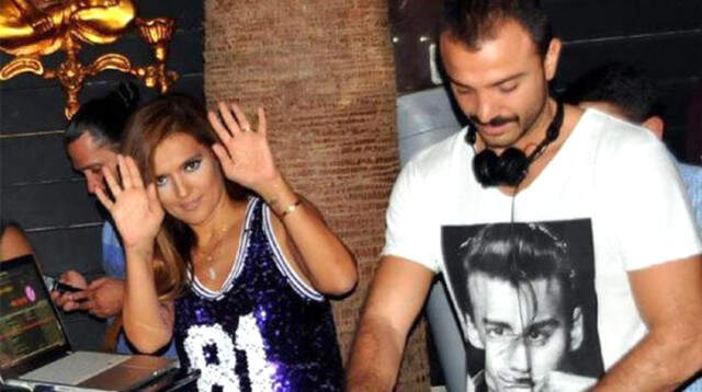 Demet Akalın'dan Boşanan Okan Kurt Kızı Hira'nın Kuaförde Saçlarını Yıkadı Demet Akalın'dan Boşanan Okan Kurt Kızı Hira'nın Kuaförde Saçlarını Yıkadı