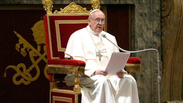 Papa Francis, Çocuklara Cinsel İstirmarda Bulunan İki Başpiskoposu Meslekten Men Etti