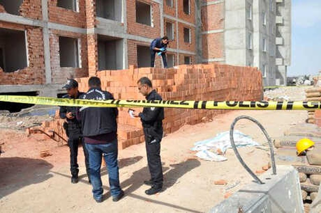 Ayağı Asansör Tellerine Takılan İşçi, İlk İş Gününde 13'üncü Kattan Düşerek Hayatını Kaybetti