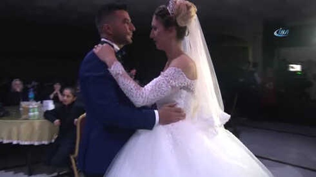 Silah Arkadaşlarına Düğününde Sürpriz Yapan Komandolar, Büyük İlgi Gördü