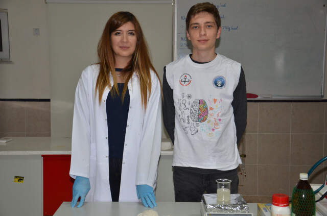 Lise Öğrencisi, Hamam Böceğinden Radyasyon Geçirmez Yelek Üretti