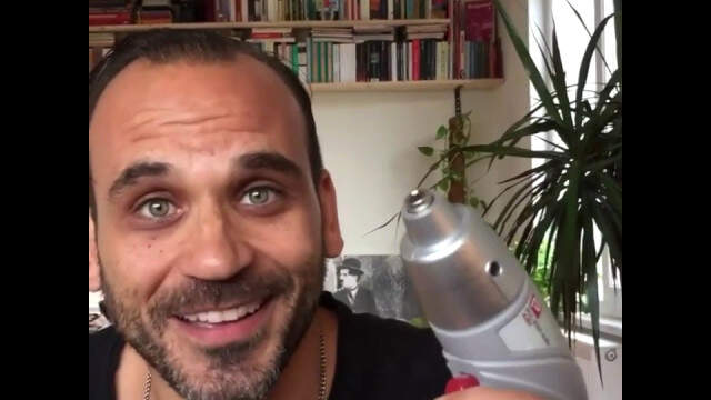 Oyuncu Gürgen Öz, Çektiği Videoyla Kavga Eden Arda Turan ve Berkay Şahin'i Tiye Aldı