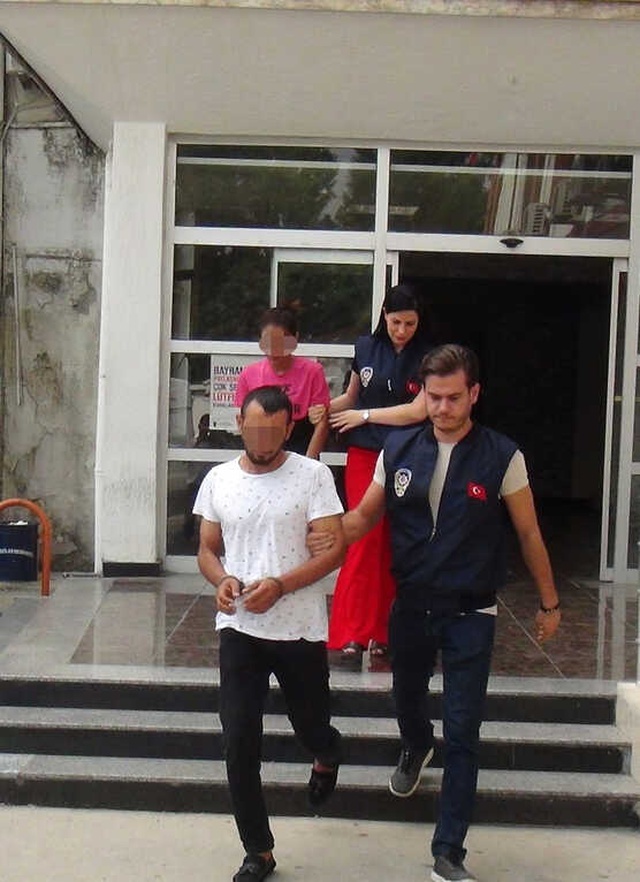 Cami Önünde Araçta Fuhuş Yapan Kişilere, Baskın Yapıldı