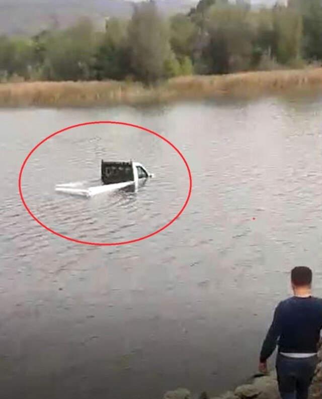 Baraja Uçan Kamyonetteki Vatandaşın Ölüm Anı Kamerada!