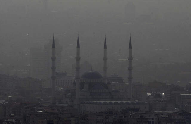 Başkentte Gökyüzünü Toz Bulutu Kapladı Başkent Ankara'da Gökyüzünü Toz Bulutu Kapladı
