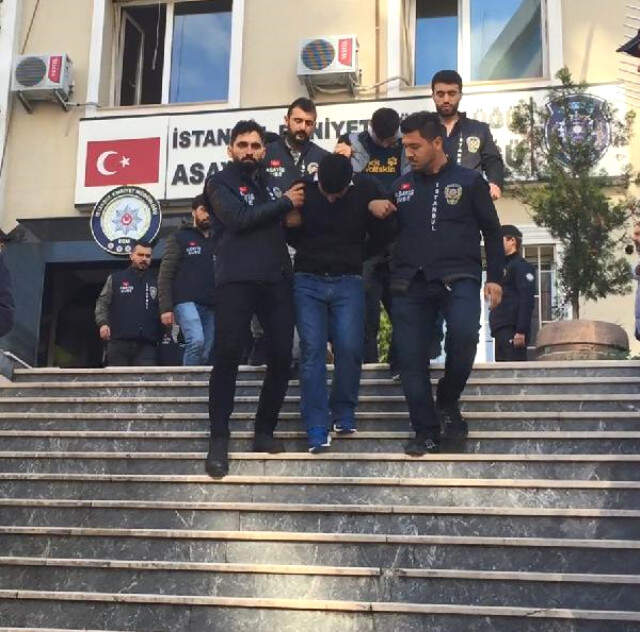 Hırsız, Evini Soyan Hırsızdan Şikayetçi Oldu Hırsız, Evini Soyan Hırsızdan Şikayetçi Oldu