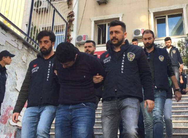 Hırsız, Evini Soyan Hırsızdan Şikayetçi Oldu Hırsız, Evini Soyan Hırsızdan Şikayetçi Oldu
