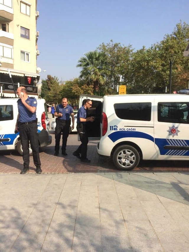 Mahalleli Çocuk Parkında İlkokul Öğrencisini İstismar Eden Zanlıyı Linç Etmek İstedi