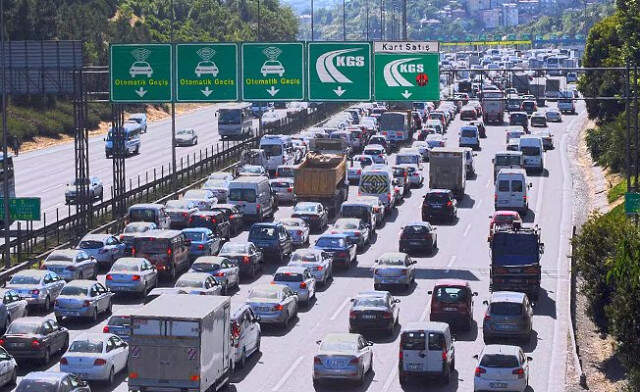 Trafik Cezalarının Artırılmasını Öngören Teklif Kabul Edildi Trafik Cezalarının Artırılmasını Öngören Teklif Kabul Edildi