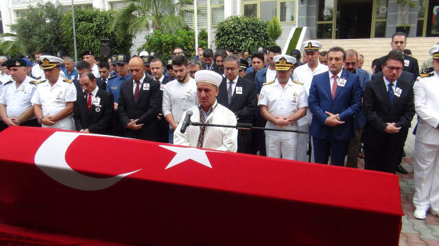 Kalp Krizi Geçirerek Şehit Olan Özal Harekatçıyı Memleketine Silah Arkadaşları Uğurladı Kalp Krizi Geçirerek Şehit Olan Özal Harekatçıyı Memleketine Silah Arkadaşları Uğurladı