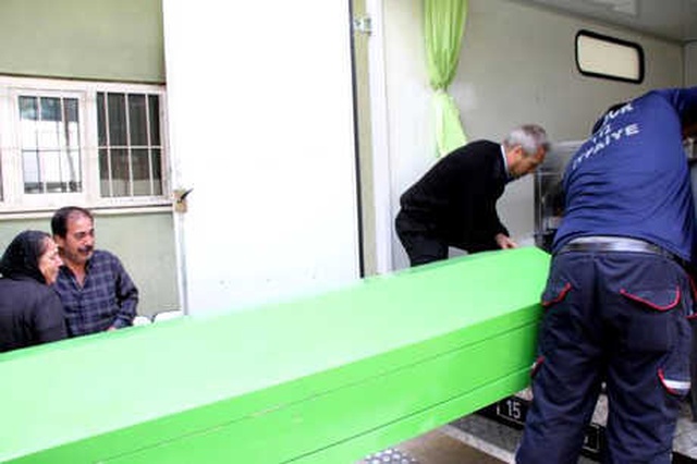 Üniversiteli Başak, İntiharını Nişanlısına İzletti