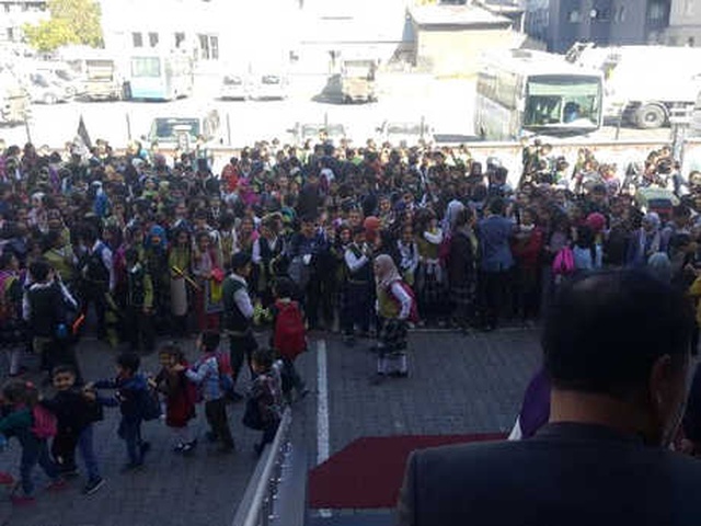 Ağrı'nın Patnos İlçesinde Korkutan Deprem Sonrası Okullar Tatil Edildi