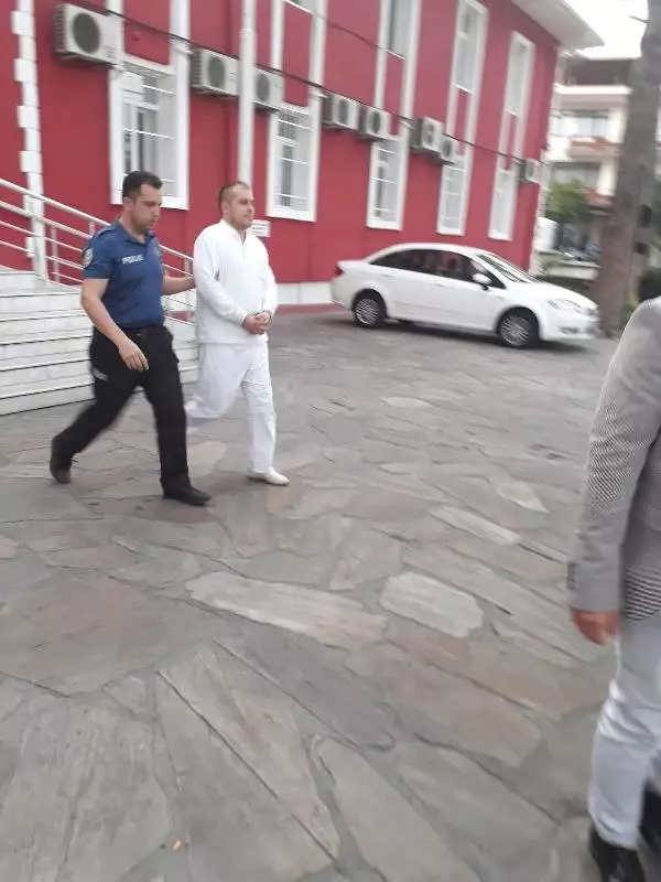 Sosyal Medya Paylaşımları Nedeniyle Gözaltına Alınan 'Aydınlı Cinci Hoca' Tutuklandı