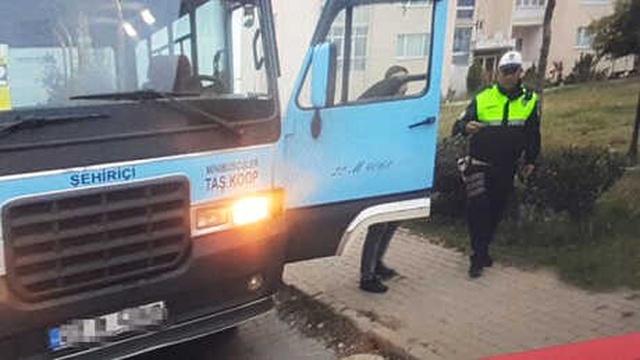 Alkollü Servis Sürücüsünü Yakalayan Polis, Onlarca Çocuğun Hayatını Kurtardı