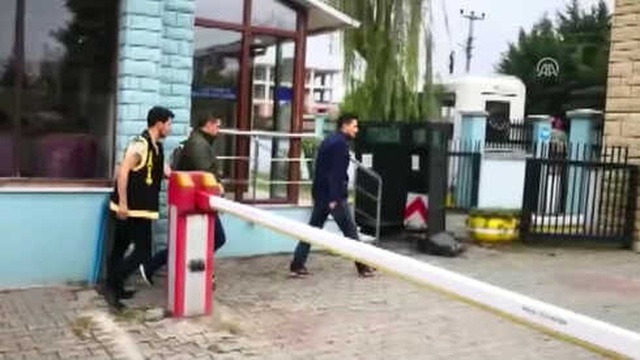 Banka Görevlisinin Dikkati, 130 Bin TL Çekmeye Çalışan Dolandırıcıyı Yakalattı