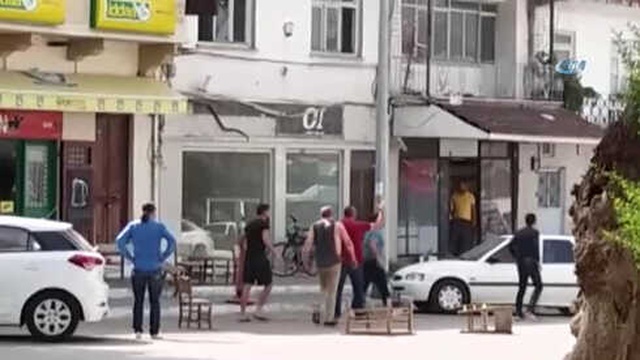 Ganyan Bayi İşletmecisi, Yaraladığı Gencin Yakınlarından Meydan Dayağı Yedi