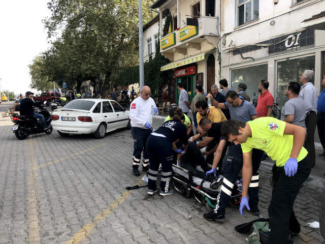 Ganyan Bayi İşletmecisi, Yaraladığı Gencin Yakınlarından Meydan Dayağı Yedi Ganyan Bayi İşletmecisi, Yaraladığı Gencin Yakınlarından Meydan Dayağı Yedi