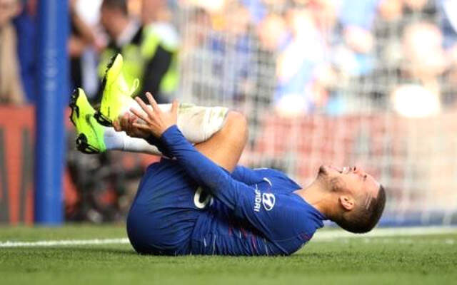 Chelsea'nin Belçikalı Yıldızı Eden Hazard, Manchester United Maçında Aldığı Darbeler Nedeniyle Sakatlandı Chelsea'nin Belçikalı Yıldızı Eden Hazard Sakatlandı, 2 Maç Yok!
