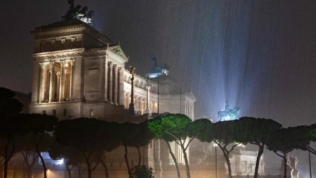 Fotoğraflarla: Roma'da Dolu Fırtınası ve Sel