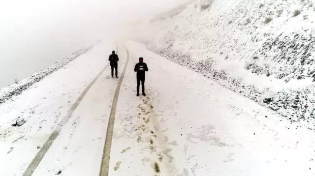 Erzurum'da Etkili Olan Kar Yağışı, Tipiyle Birlikte Yaşamı Olumsuz Etkiledi