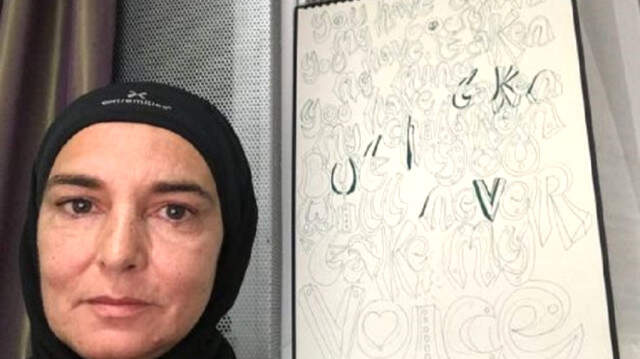 Dünyaca Ünlü İrlandalı Şarkıcı Sinead O'Connor, Müslüman Oldu Dünyaca Ünlü İrlandalı Şarkıcı Sinead O'Connor, Müslüman Oldu