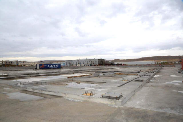 Sivas'a 240 Milyon Euroluk Yatırımla 10 Bin Kişi İstihdam Edilecek Sivas'a Yapılan 240 Milyon Euroluk Yatırımla 10 Bin Kişi İstihdam Edilecek