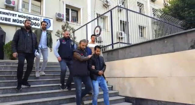 Bağcılar'da İranlı Sahte Polisler, Libyalıları Gasp Etti