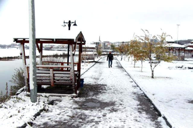 Hava Buz Kesecek! Meteoroloji'den 5 İlimize Kar Uyarısı Hava Buz Kesecek! Meteoroloji'den 5 İlimize Kar Uyarısı