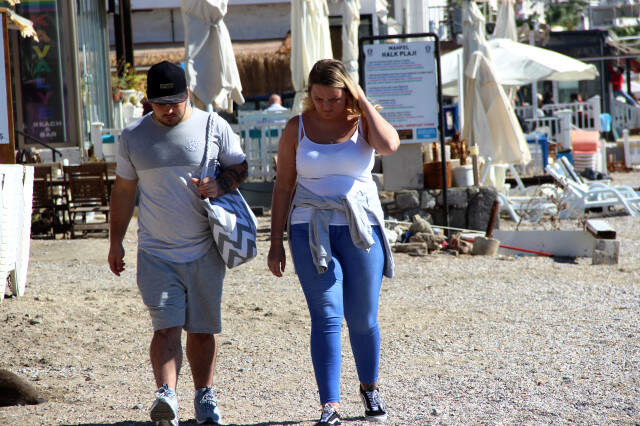 Sıcaklığın 20 Dereceyi Gördüğü Bodrum'da Vatandaşlar Sahile Akın Etti