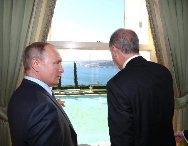 Cumhurbaşkanı Erdoğan Angela Merkel ile Birlikte Boğazı Seyretti Cumhurbaşkanı Erdoğan, Merkel ve Putin ile İstanbul Boğazı'nı Seyretti