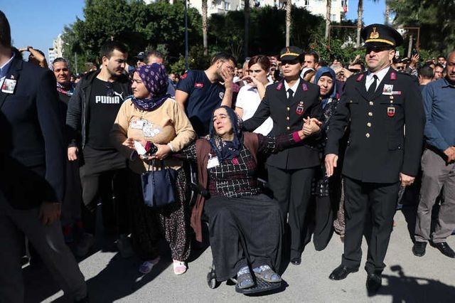 Tunceli'de Donarak Şehit Olan Askerimiz Son Yolculuğuna Uğurlandı