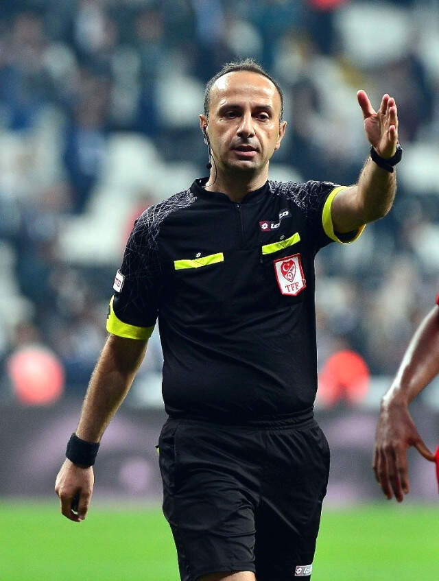 Beşiktaş-Çaykur Rizespor Maçının Video Yardımcı Hakemi Cüneyt Çakır Oldu Beşiktaş-Çaykur Rizespor Maçının Video Yardımcı Hakemi, Cüneyt Çakır Oldu