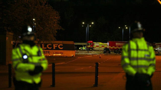 Leicester City Doğruladı: Başkan, Helikopter Kazasında Öldü Leicester City Doğruladı: Başkan, <a class='keyword-sd' href='/helikopter/' title='Helikopter'>Helikopter</a> Kazasında Öldü
