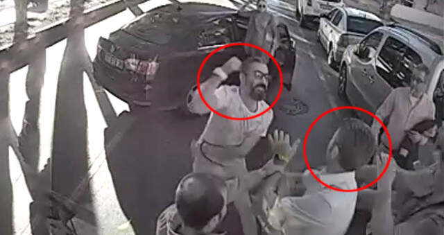 Otobüsteki Yetersiz Bakiye Tartışması Şoförün Burnunun Kırılmasıyla Sonlandı! Kamera Kayıttaydı Otobüsteki Yetersiz Bakiye Tartışması Şoförün Burnunun Kırılmasıyla Sonlandı! Kamera Kayıttaydı