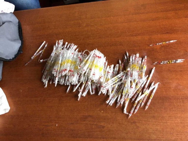 Jandarma Gelen İhbarla 500 Tüpe Yakın Kobra Yılanı Zehri Ele Geçirdi