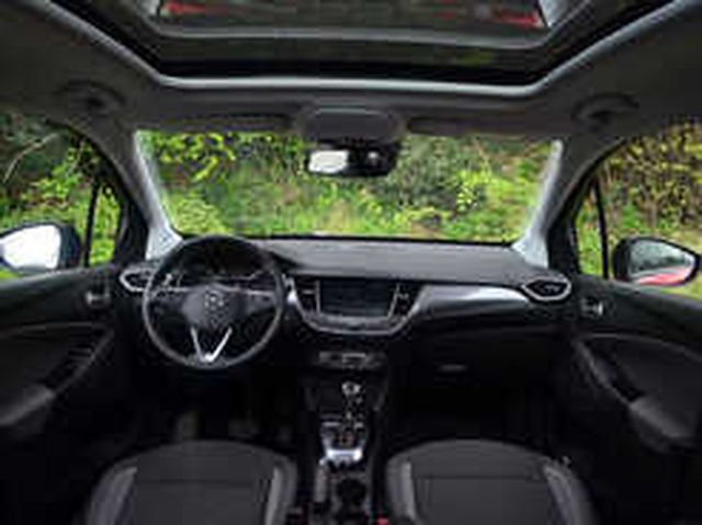 Karşılaştırma | Opel Crossland X Vs Seat Arona