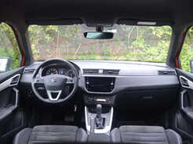 Karşılaştırma | Opel Crossland X Vs Seat Arona