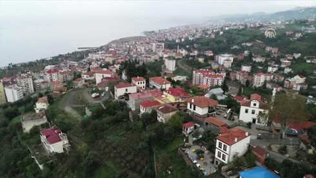 Turistlerin Karadeniz'deki Gözdesi Ortamahalle, Gidene Nostalji Yaşatıyor