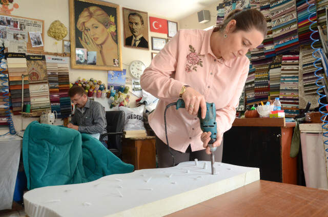 Eşine Yardım İçin Gitti, Patron Olup Dükkanı Devraldı Eşine Yardım İçin Gitti, Patron Olup Dükkanı Devraldı