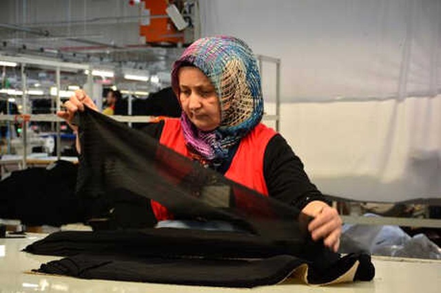 Tokat'ta Tekstil Fabrikası, Ülke Genelinde Yaşanan Fiyat Artışları Nedeniyle Çalışanlarına Yüzde 10 Zam Yaptı