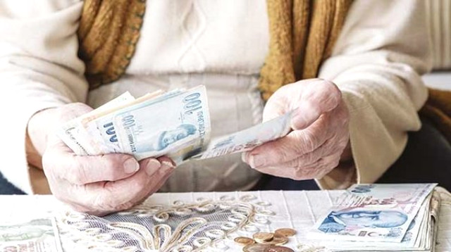 Emeklilerin Ocak Ayı Zammı Netleşmeye Başladı! İşte 2019'da Emekli Maaşları
