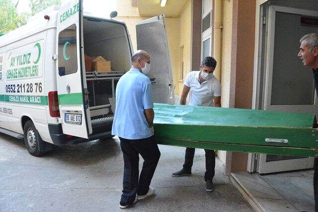Didim'de, Deniz Kenarındaki Kayalıklarda Kadın Cesedi Bulundu