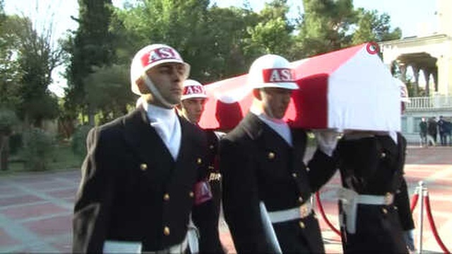 Cumhurbaşkanı Erdoğan'ın Bulunduğu Uçakla Rekor Kıran Pilot, Son Yolculuğuna Uğurlandı