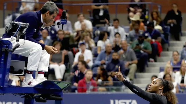 Tenisçi Roger Federer: Serena Williams Çok İleri Gitti