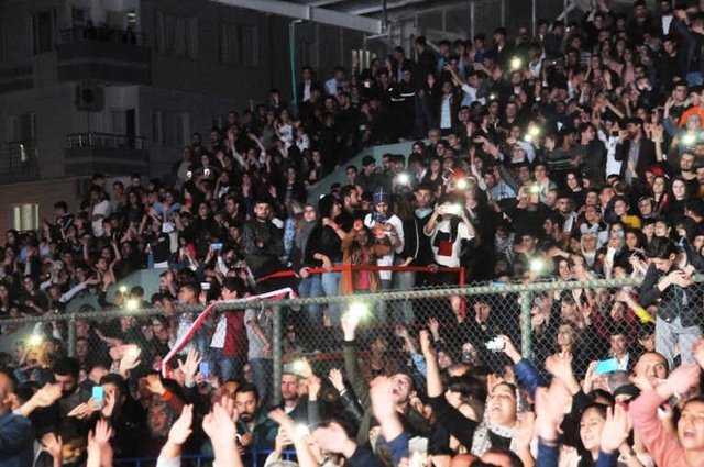 Terörün Bittiği Cizre'de Ferhat Göçer'den Unutulmaz Konser